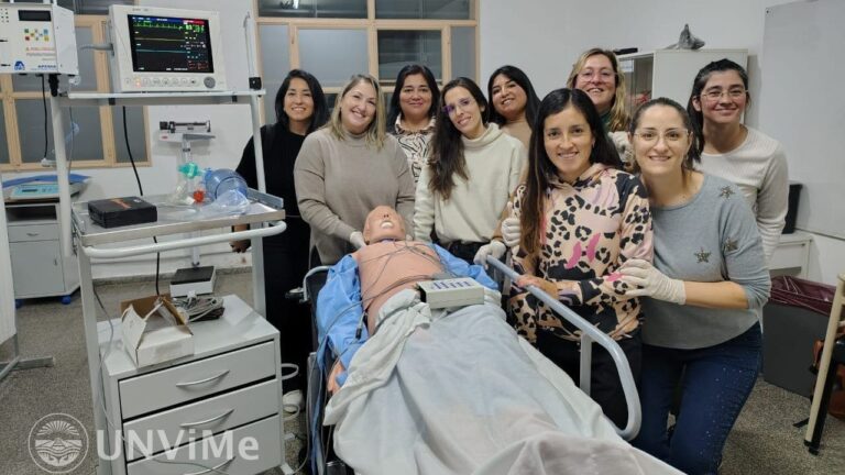 Se realizó un taller de capacitación técnica en simulación de alta fidelidad para docentes