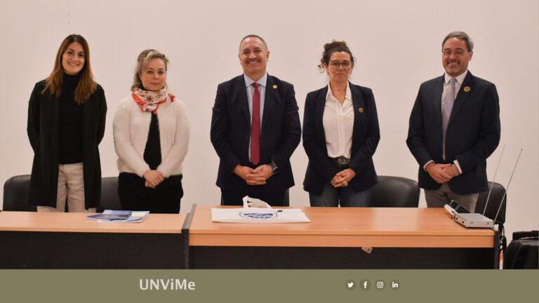El Rector puso en funciones a la Dra. Roxana Torres Rojo como Directora interina de la Escuela de Ciencias Sociales y Educación