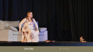 La Universidad vibró entre risas con un espectáculo internacional